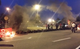 Blocage de la plateforme logistique Socamil de Tournefeuille le mardi 7 juin 2016.