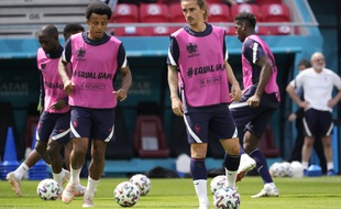 Grizou et compagnie se sont entraînés sur la pelouse de la Puskas Arena