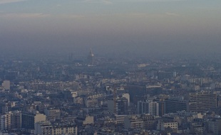 Paris sous la pollution, le 12 décembre 2013.