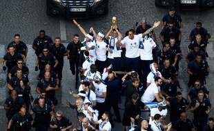 Les Bleus ont descendu les Champs