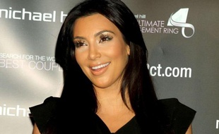 Kim Kardashian lors d'une conférence de presse à New York le 18/10/2010