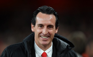 Direction le banc de Villarreal pour Unai Emery.
