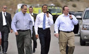 Le président élu américain Barack Obama a nommé Robert Gibbs, son ancien directeur de communication pendant la campagne, porte-parole de la Maison Blanche.