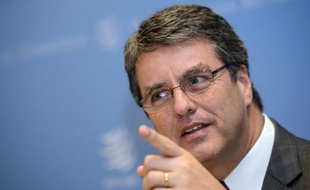 Le choix du brésilien Roberto Azevedo pour diriger l'Organisation Mondiale du Commerce à Genève est considéré par les analystes comme un signe du rôle croissant des pays émergents.