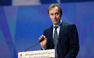 Les tarifs des mutuelles santé devraient augmenter entre 2,5% et 3% en 2014, marquant un arrêt "après les hausses importantes connues ces dernières années", a indiqué Etienne Caniard, président de la Mutualité française, dans une interview aux Echos à paraître mardi.