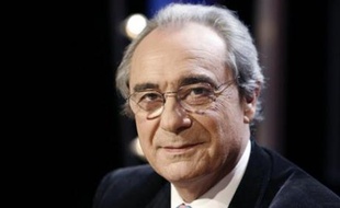 e député UMP de Paris Bernard Debré s'est donné jusqu'au "mois de novembre" pour annoncer s'il maintenait ou non sa candidature pour les municipales de mars 2008 à Paris, et a indiqué que s'il renonçait, il ne s'associerait pas à Françoise de Panafieu, candidate de l'UMP.