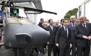 Nicolas Sarkozy et Louis Gallois, le président exécutif d'EADS, hier à Marignane.