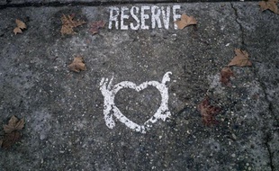 La grande distribution mais aussi les particuliers et les collectivités ont déjà répondu à l'appel à la générosité lancé par les Restos du Coeur, pour mener à bien la campagne 2011-2012, s'est réjoui jeudi son président Olivier Berthe.