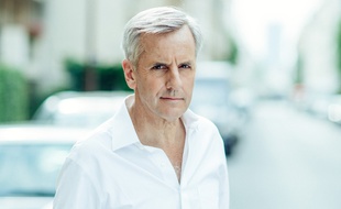 Le journaliste Bernard de la Villardière.