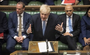 Le premier ministre britannique Boris Johnson s'adresse aux députés le 25 juin 2019.
