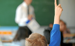 De nombreux professeurs évitent de se retrouver seuls avec des élèves.