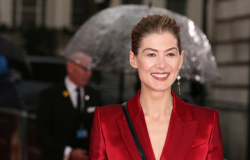 Rosamund Pike La Roue Du Temps « The Wheel of Time » : Prime vidéo dévoile un premier teaser de la
