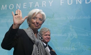 L'inflation est suffisamment maîtrisée dans les pays riches pour permettre aux banques centrales de poursuivre leur politique de relance et d'injections massives de liquidités, en dépit de certains risques, a estimé mardi le Fonds monétaire international (FMI).