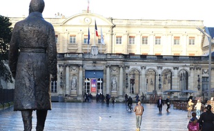 Le Palais Rohan qui abrite l'hôtel de ville de Bordeaux