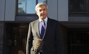Le ministre britannique de l'Energie Chris Huhne a annoncé vendredi matin sa démission, peu après avoir appris qu'il allait être poursuivi en justice pour avoir tenté de dissimuler un excès de vitesse.