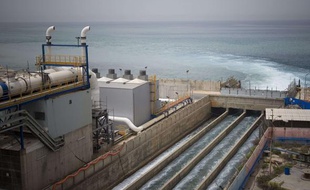 Une usine de dessalement d'eau de mer à Hadera, en Israël, le 16 mai 2010.