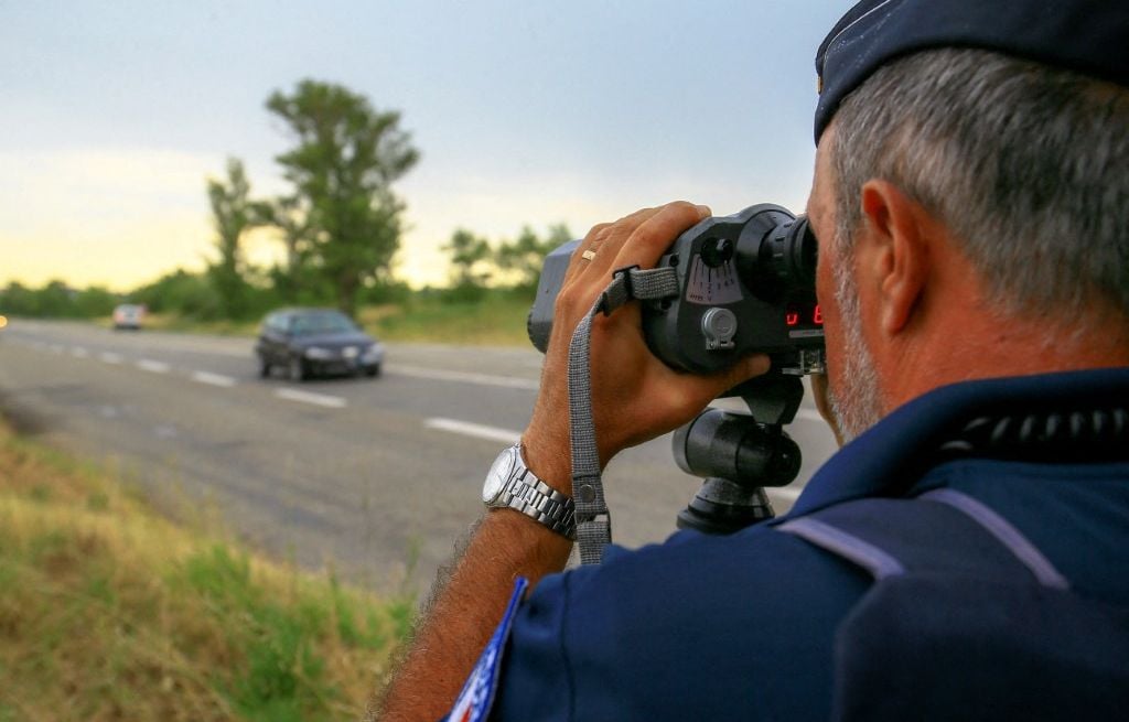 Suisse : Flashé à 77 km/h au lieu de 50, il écope de 95.000 euros d'amende