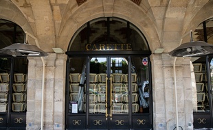 Un restaurant fermé durant le confinement, ici Place des Vosges à Paris, le 23 avril 2020.
