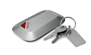 Le Memory Vault estréalisé sur la base d'un caissonde métal résistantet anticorrosion.