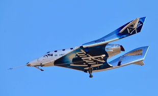 Le vaisseau de Virgin Galactic.