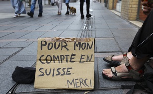 A Besançon, la mendicité accompagnée ou non d'animaux est notamment interdite dans un périmètre du centre-ville et à certains horaires par un arrêté depuis le 9 juillet. Illustration
