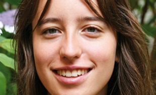 Charlotte Mijeon, responsable de campagne du Réseau "Sortir du Nucléaire"