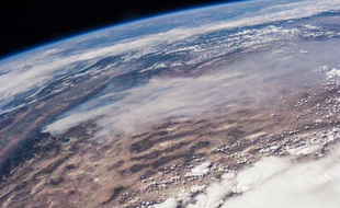 Vue de la Terre depuis la Station spatiale internationale, le 24 août 2013.