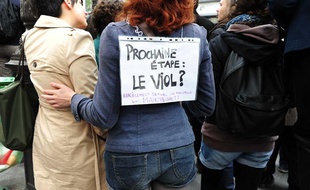 Lors d'une manifestation contre le harcèlement sexuel à Paris, le 5 mai 2012.