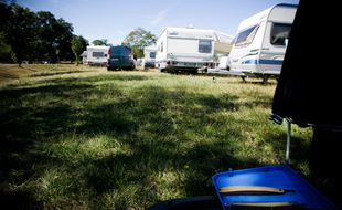 Des Gens du voyage sur un campement à Toulouse.
