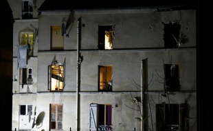 Photo du bâtiment à Saint-Denis, dans la banlieue de Paris où les policiers du Raid et de la BRI ont mené l'assaut le 18 novembre 2015