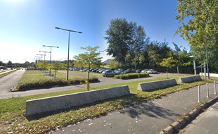 Le parking où le corps a été retrouvé, sur le campus universitaire de Villeneuve d'Ascq.