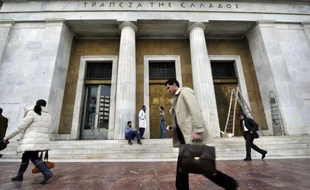 L'Institut de la finance internationale (IIF), qui réunit les grandes banques mondiales, a indiqué mardi souhaiter que 100% des créanciers privés participent à la restructuration de la dette de la Grèce négociée avec Athènes.
