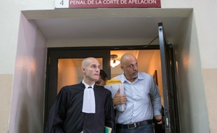 Le Français Nicolas Pisapia et son avocat Julien Pinelli,au tribunal à Saint Domingue, le 25 avril 2016
