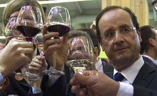 François Hollande au Salon de l'Agriculture, le 28 février 2012, à Paris.