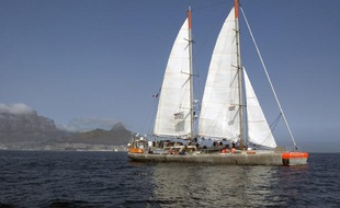 L'expédition Tara Océans lors d'une escale au Cap, en Afrique du Sud, le 5 septembre 2010.
