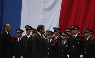 Le ministre de l'Intérieur Christophe Castaner et son secrétaire d’Etat Laurent Nuñez lors de la cérémonie en hommage aux victimes de l'attaque à la préfecture de police de Paris, le 8 octobre.