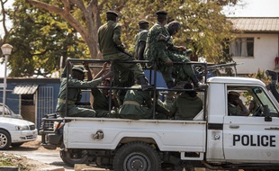 Des policiers zambiens, le 13 octobre 2016 à Lusaka.