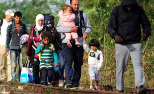 Des familles de migrants en Hongrie, le 24 août 2015