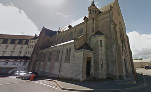 L'ancienne chapelle est située dans le quartier de Kerfeuteun à Quimper.