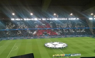 Le tifo déployé au Parc des Princes pour le match entre PSG et Chelsea le 17 février 2015.