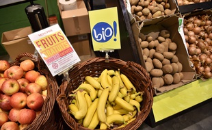 On reprochait au jeune salarié d'avoir volé une banane.