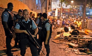 Des membres des forces spéciales brésiliennes à Rio de Janeiro le 22 avril 2014