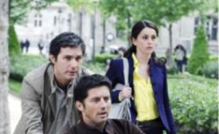 Extrait de la série de TF1 « Mes amis,
mes amours, mes emmerdes ».