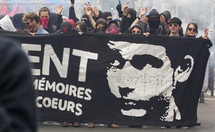 Manifestation en hommage à Clément Méric, en juin 2013 à Paris.