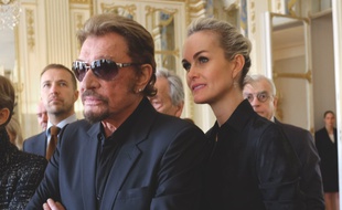 Johnny Hallyday et son épouse Laeticia à Paris le 13 octobre 2015