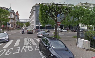Croisement rue Geiler et avenue de la Robertsau à Strasbourg.