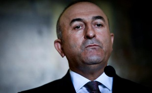 Le ministre turc des Affaires étrangères Mevlut Cavusoglu à Lisbonne le 27 juillet 2015