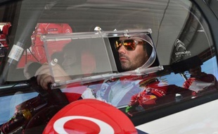 Sébastien Loeb (Citroën DS3) était en tête du rallye de Sardaigne, 12e et avant-dernière manche du Championnat du monde (WRC), jeudi soir à Olbia, devant son coéquipier Mikko Hirvonen, tous deux ayant signé les deux premiers temps scratch du rallye.