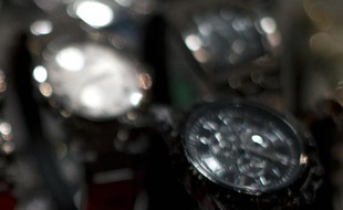 Un responsable chinois épinglé par les internautes pour ses montres de luxe, ce qui avait déclenché une enquête des autorités, a été condamné jeudi à 14 ans de réclusion pour corruption.