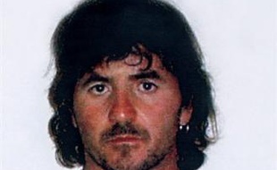 Vendredi dernier, M. Vinolas, secrétaire général de la préfecture de Corse lors de l'assassinat de Claude Erignac le 6 février 1998 à Ajaccio, a affirmé que deux membres présumés du commando nationaliste à l'origine du crime n'auraient jamais été inquiétés.